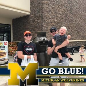 Meet your Posher, Thomas